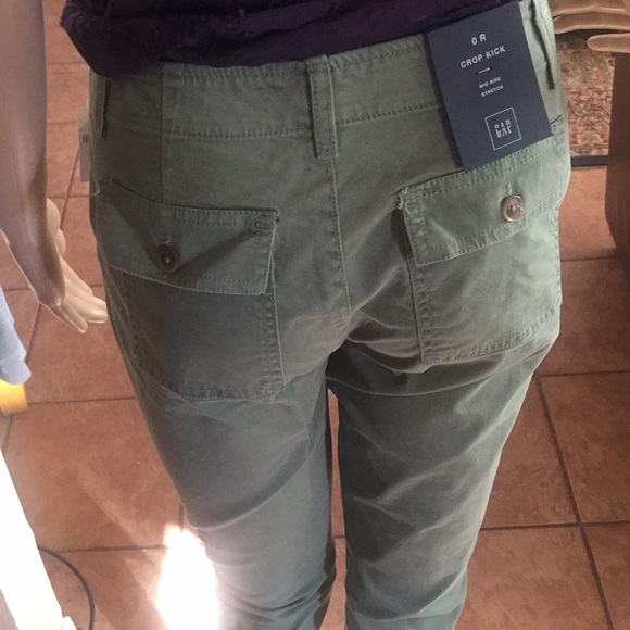 GAP Crop Kick Pants - Picture 3 of 5